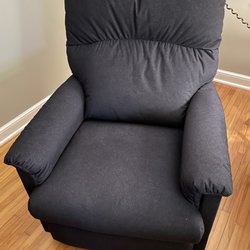 HOM Furniture - La-Z-Boy Collage petite I had to settle for. No power headrest available.