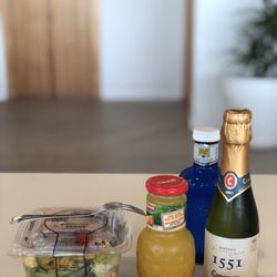 Cap des Falco VIP Lounge - DIY mimosa and salad + mineral water