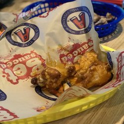 Arooga's - Louisiana Garlic w/ mildly hot