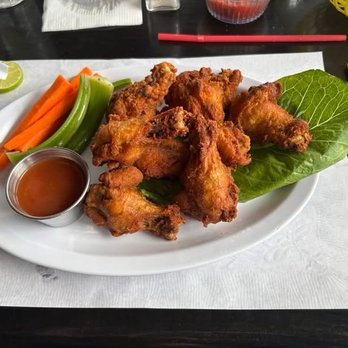 Splash Baja - Buffalo Wings (sauce on the side) - Mexican Near Me - Primo Tapia, BCN