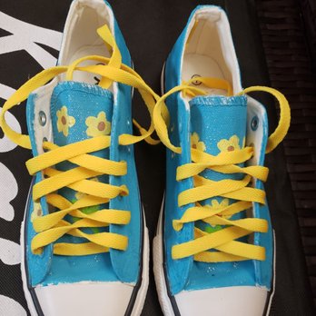 Kicasso Sneaker Art Bar - The laces make it pop! - Paint & Sip Near Me - Indianapolis, Indiana Kicasso Sneaker Art Bar - The laces make it pop! - Paint & Sip Near Me - Indianapolis, Indiana