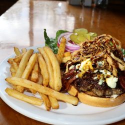 Gwin's Lodge - Excellent Black Angus Burgers are very popular!