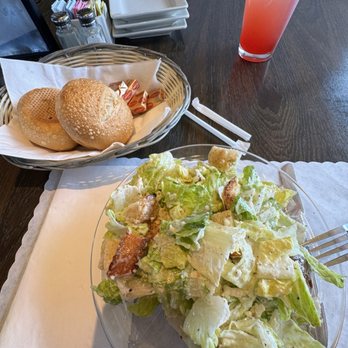 Chi Chi's Pizza - Pizza Near Me - Northridge, California Chi Chi's Pizza - Pizza Near Me - Northridge, California