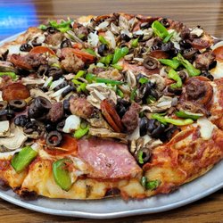 House Of Pizza - Medium Combination
