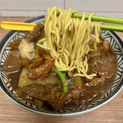 榮記粉麵 - China  銅鑼灣, Hong Kong   榮記粉麵Wing Kee Noodle Add.: G/F, 27A Sugar Street, Causeway Bay Tel.: 28082877