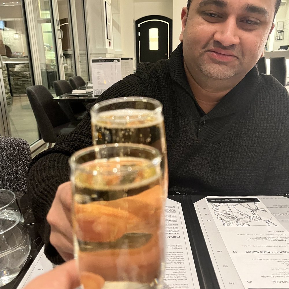 15 Park Bistro - They gave us sparkling wine on the house - Breakfast & Brunch Near Me - Osoyoos, British Columbia