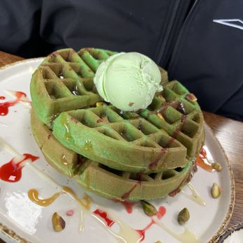 Madres Brunch - Pistachio Waffles - Breakfast & Brunch Near Me - Whittier, California