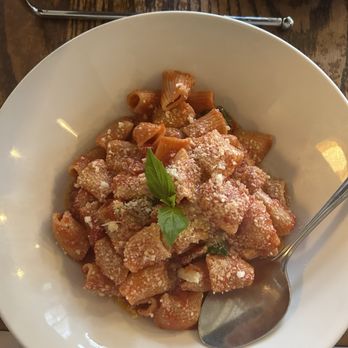 Di Beppe - Rigatoni Pomodoro Pasta - Italian Near Me - Vancouver, British Columbia Di Beppe - Rigatoni Pomodoro Pasta - Italian Near Me - Vancouver, British Columbia