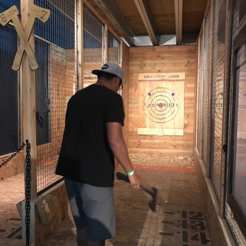 Blade & Timber Axe Throwing - Honolulu - Axe Throwing Near Me - Honolulu, Hawaii
