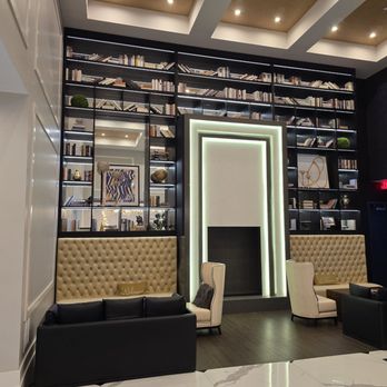Chez Hotel - Venues & Event Spaces Near Me - Arlington Heights, Illinois