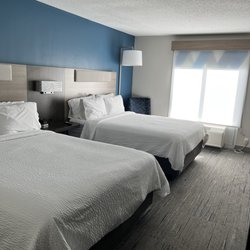 Holiday Inn Express & Suites Grand Rapids-North - My room
