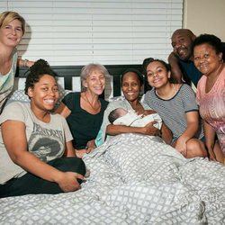 Homebirth Services of Southern Nevada - Nothing better than being all snuggled in bed after your baby's born!