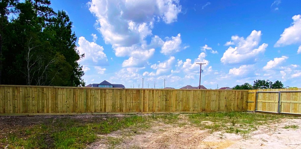 Slide of Circle E Fencing & Construction