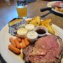 Red Apple Bar and Grill