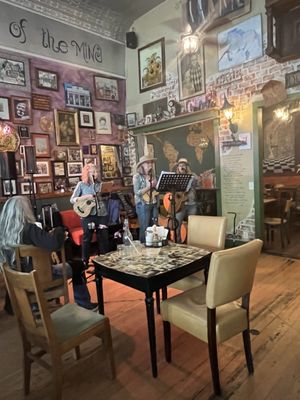 Comma Coffee by null