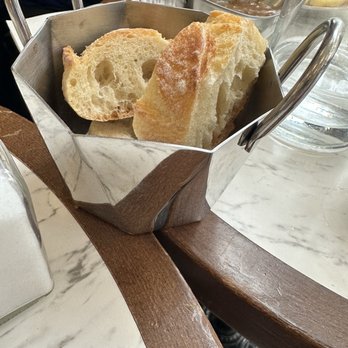 Le Nesle - Bread - Bars Near Me - Paris, 75 Le Nesle - Bread - Bars Near Me - Paris, 75