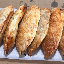 Continental Gourmet Market Lomita - Empanadas
