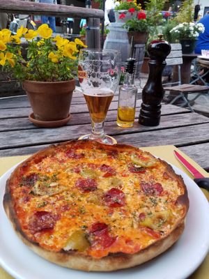 Onkel Tom's Pizzeria und Weinlokal by null