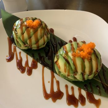 Watami Sushi - Watami ball, super amazing! 100% recommend!! Avocado slices, kani salad crab meat inside, massago eggs, and eel sauce. - Japanese Near Me - Barrington, New Jersey