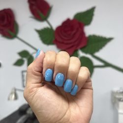 Five Star Nails & Spas - Linda did a wonderful job on my nails!