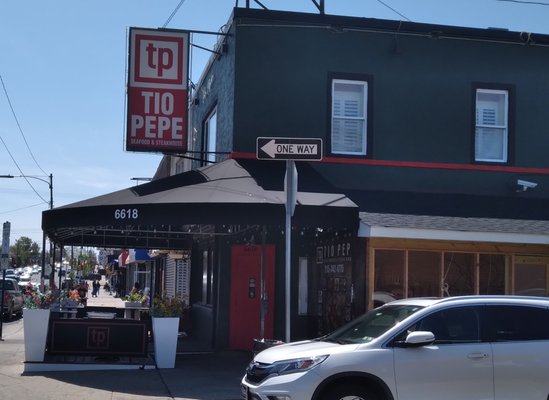 Tio Pepe Restaurant & Bar by null