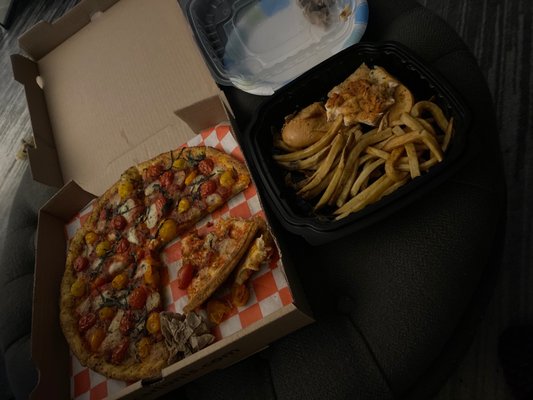 Jo Jo Carloni's Italian Restaurant & Pizzaria by null