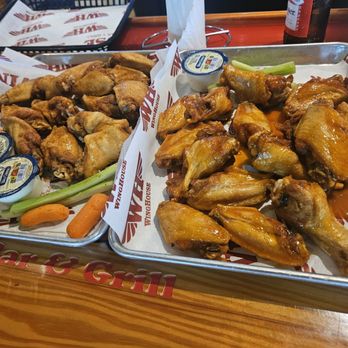 WingHouse Bar & Grill - Sports Bars Near Me - Kissimmee, Florida WingHouse Bar & Grill - Sports Bars Near Me - Kissimmee, Florida