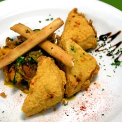 Zum Guten Hirten - Tofu in Backteig mit Wok-Gemüse