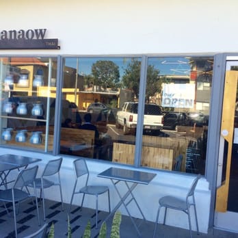 Manaow - Outside of the restaurant in Belmont Heights - Thai Near Me - Long Beach, California Manaow - Outside of the restaurant in Belmont Heights - Thai Near Me - Long Beach, California