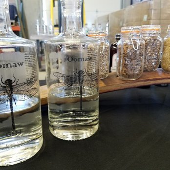 New World Distillery - Oomaw Gin Tasting! - Distilleries Near Me - Eden, Utah