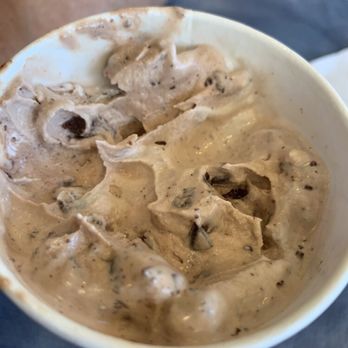 DQ / Orange Julius - Brownie bites blizzard - Ice Cream & Frozen Yogurt Near Me - Peoria, Arizona