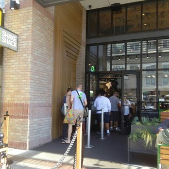 Shake Shack Glendale - Burgers Near Me - Glendale, California