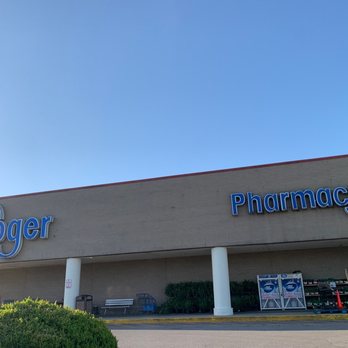 Kroger - a kroger pharmacy sign on the side of a building - Grocery Near Me - Lewisburg, Tennessee