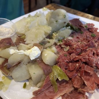 R.T. O'Sullivans - Corned Beef and Cabbage Dinner - Irish Near Me - Mesa, Arizona