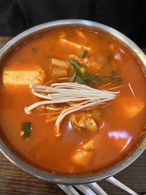 Dong-ne: Korean cuisine by null