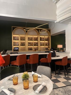 Carlotta's Cocktail & Wine Bar by null