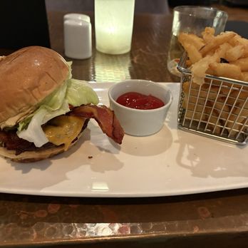 Sheraton - Burger and fries - Hotels Near Me - Laval, Quebec