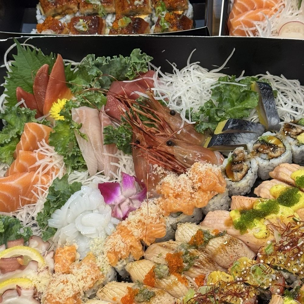 Kippon Sushi - Sushi Bars Near Me - Markham, Ontario