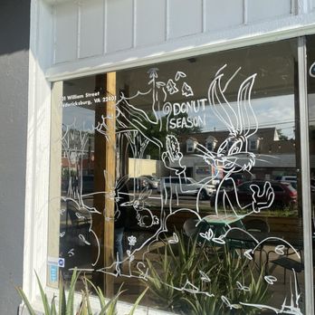 Freddy Donuts - Window - Desserts Near Me - Fredericksburg, Virginia