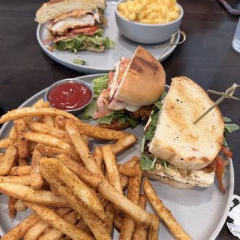 Harrington House - Beer, Wine & Spirits Near Me - Bakersfield, California