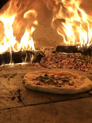 Angelenos' Wood Fired Pizza Catering by null