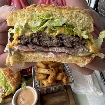 Marida Mediterranean Restaurant - MARIDA BURGER just look how amazing!! - Mediterranean Near Me - Newburgh, Indiana