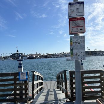 Balboa Island - Public dock - Beaches Near Me - Newport Beach, California