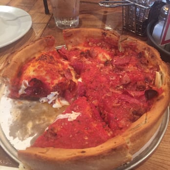 Giordano's - Pizza Near Me - Rosemont, Illinois