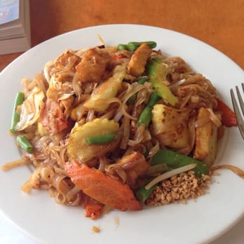 Rice Thai Cafe - Tofu Pad Thai. - Thai Near Me - Chicago, Illinois