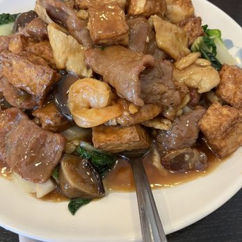 Hong Kong BBQ - House special hot pot with bean curd - Chinese Near Me - Los Angeles, California Hong Kong BBQ - House special hot pot with bean curd - Chinese Near Me - Los Angeles, California