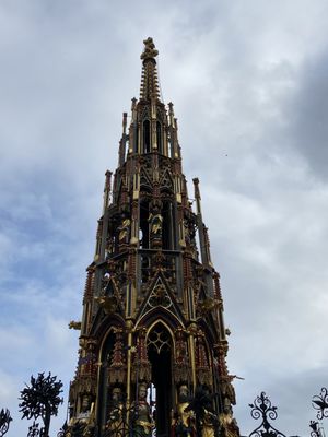 Schöner Brunnen by null