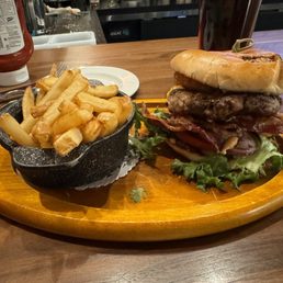 Signature Jalapeño Burger Signature Jalapeño Burger