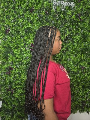 Box Braids - Click the red button to schedule your appointment on our booking page today! Box Braids - Click the red button to schedule your appointment on our booking page today!