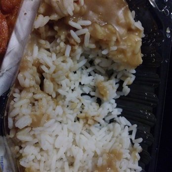 Southern Cafe - Thick tasteless gravy that only went through a tiny corner of the rice the rest just set on top of the rice - Soul Food Near Me - Oakland, California Southern Cafe - Thick tasteless gravy that only went through a tiny corner of the rice the rest just set on top of the rice - Soul Food Near Me - Oakland, California